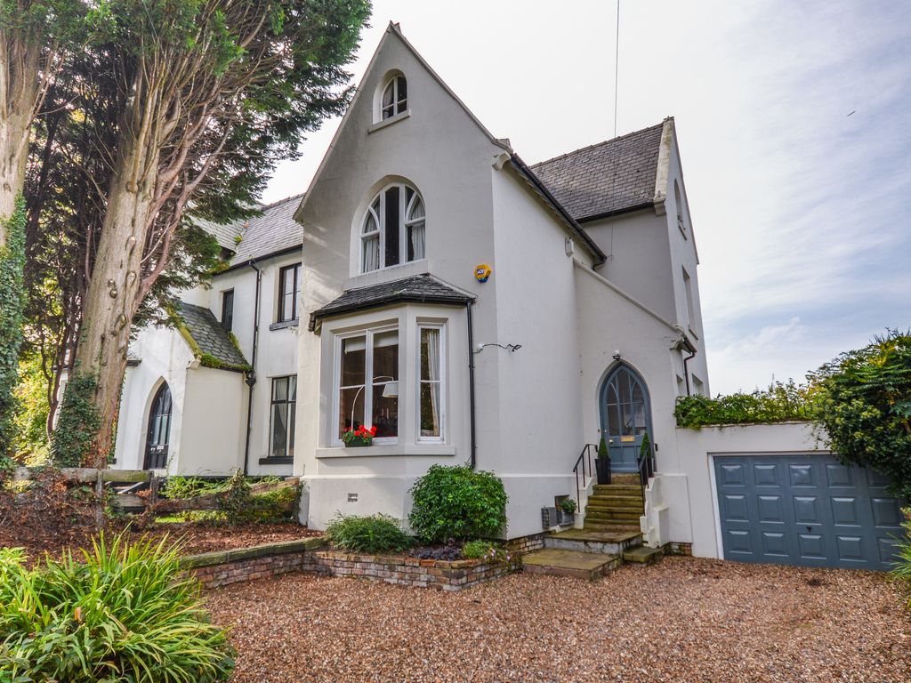 5 bed semidetached house for sale in Clarendon Avenue, Altrincham WA15