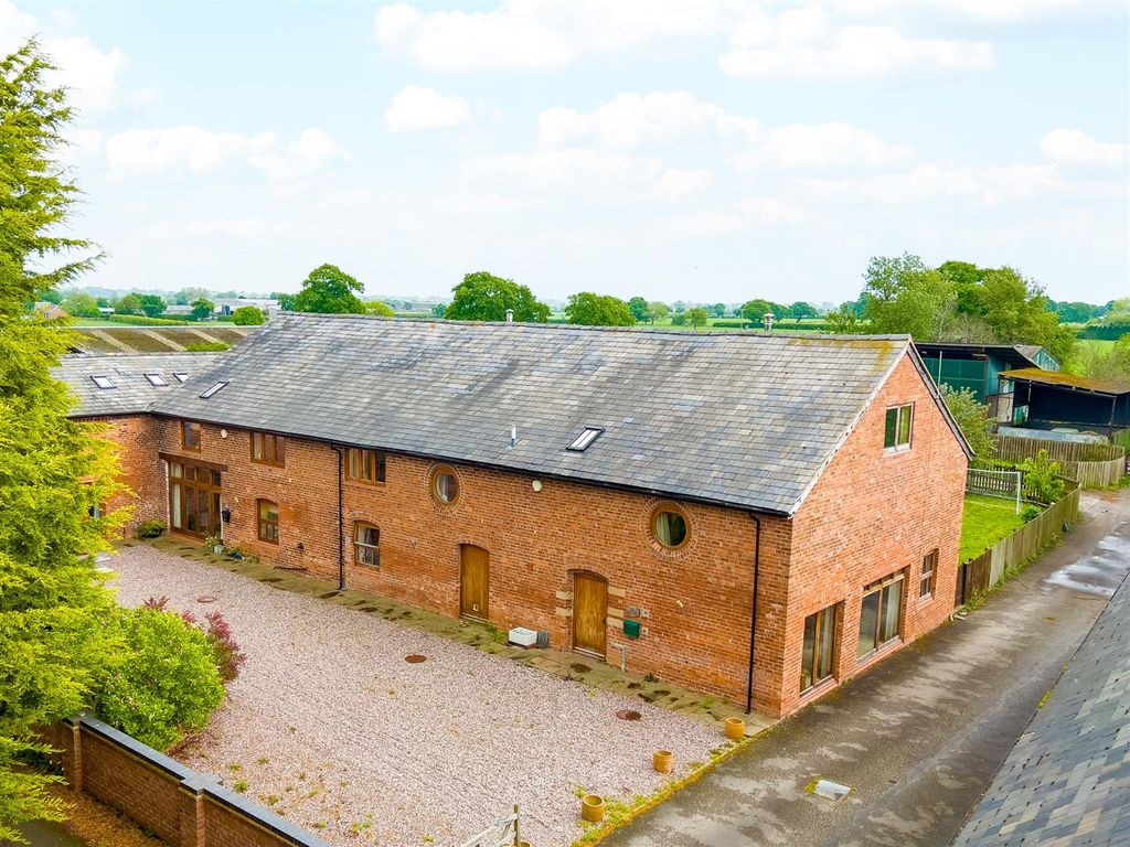5 bed barn conversion for sale in Austerson, Nantwich, Cheshire CW5, £
