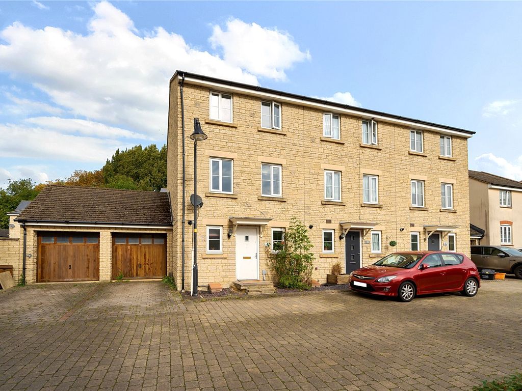 3 bed end terrace house for sale in Brean Road, Blunsdon St. Andrew