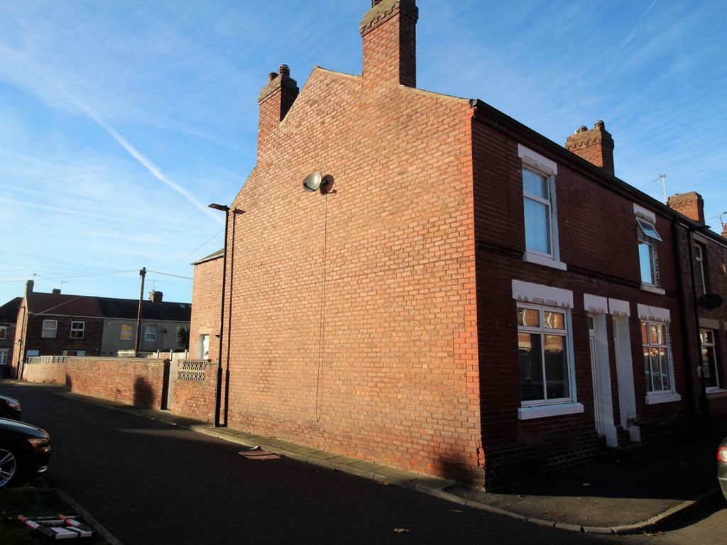 3 bed end terrace house to rent in Bentley Avenue, Doncaster, South