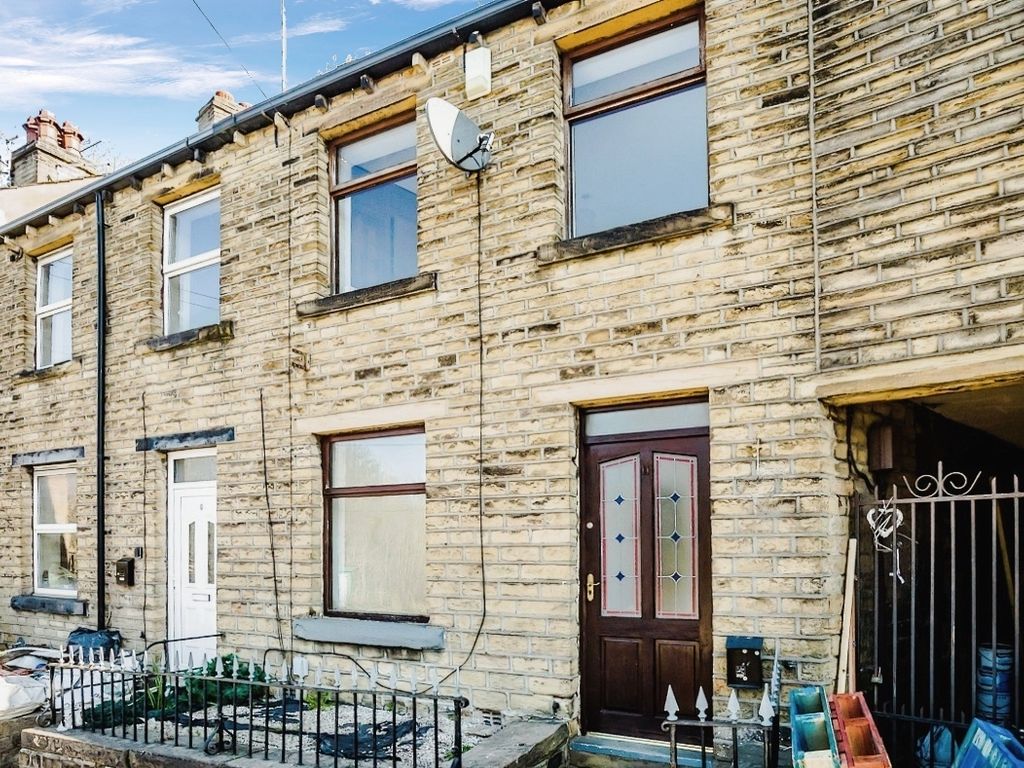 2 bed terraced house to rent in Penistone Road, Fenay Bridge