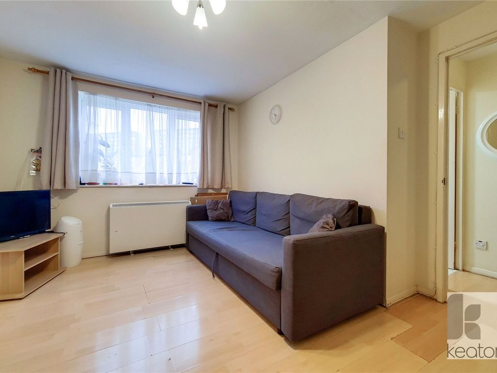 1 bed flat to rent in Armoury Road, Deptford, London SE8, £1,400 pcm