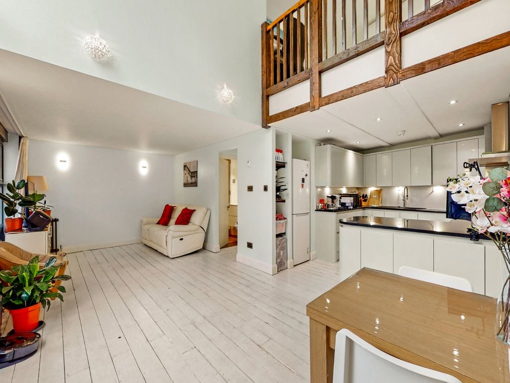 2 bed flat to rent in Britton Street, Clerkenwell EC1M Zoopla
