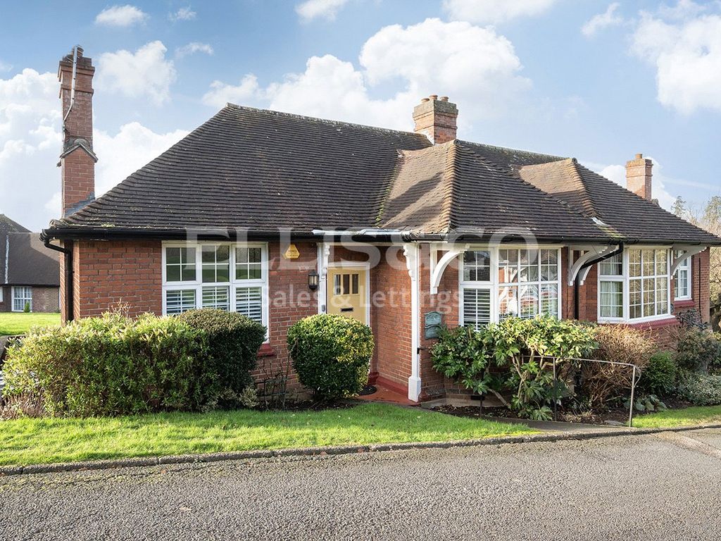 1 bed bungalow for sale in Chalet Estate, Hammers Lane, Mill Hill