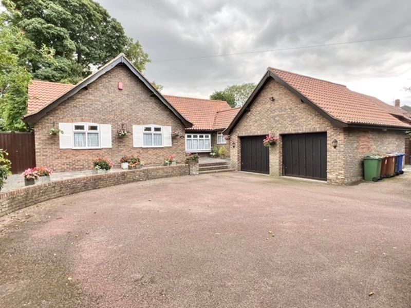 4 bed detached bungalow for sale in Grove Lane, Waltham, Grimsby DN37