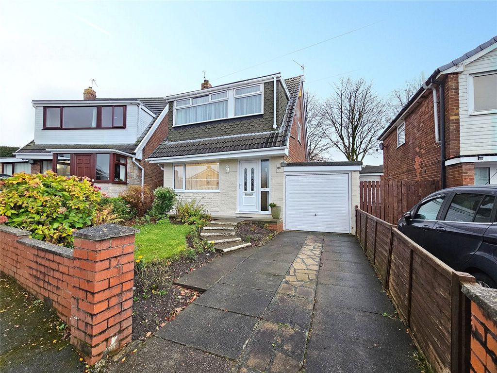 3 bed detached house for sale in Banbury Close, Blackburn, Lancashire