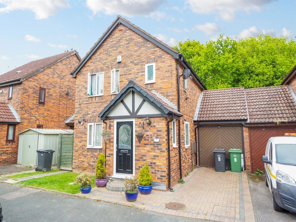 3 bed detached house for sale in Albourne Close, St. LeonardsOnSea