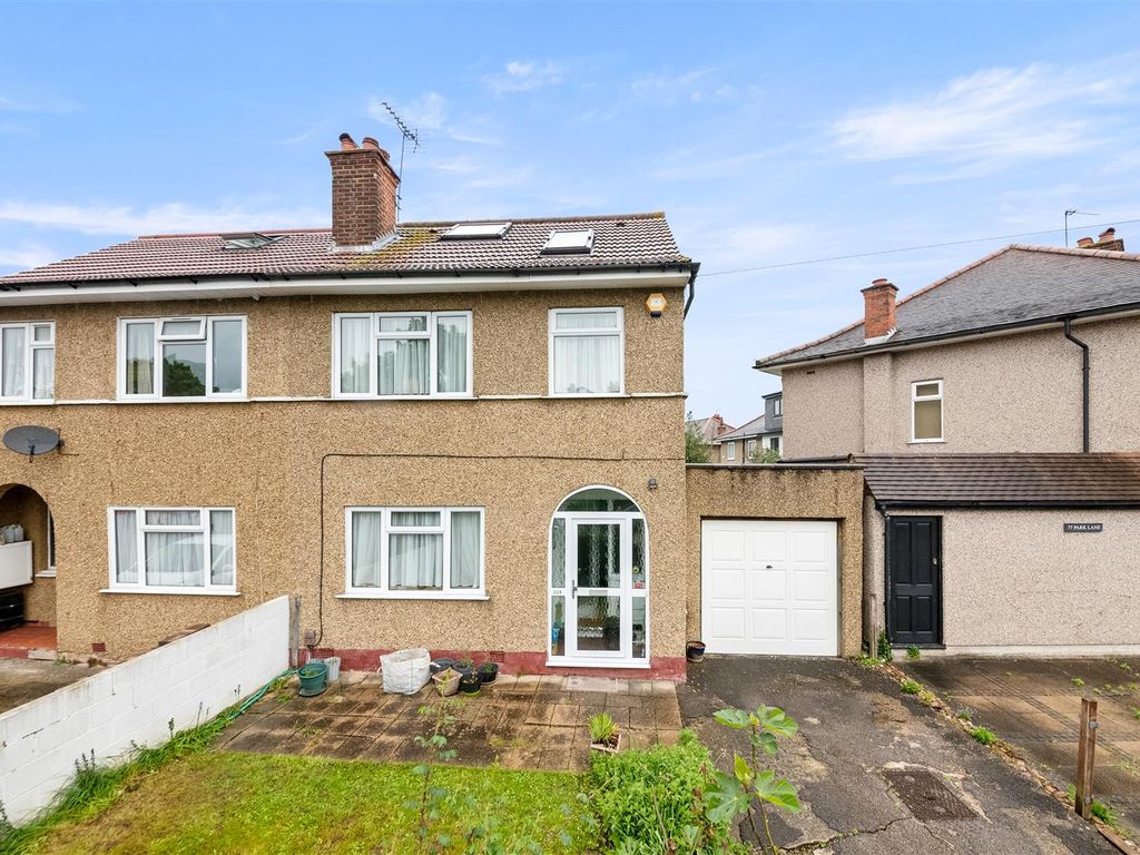 4 bed semidetached house for sale in Balmoral Drive, Hayes UB4, £