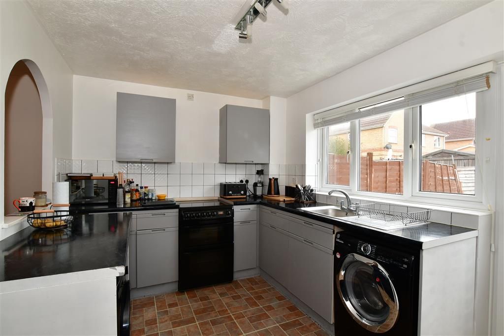 2 bed terraced house for sale in Yeates Drive, Kemsley, Sittingbourne