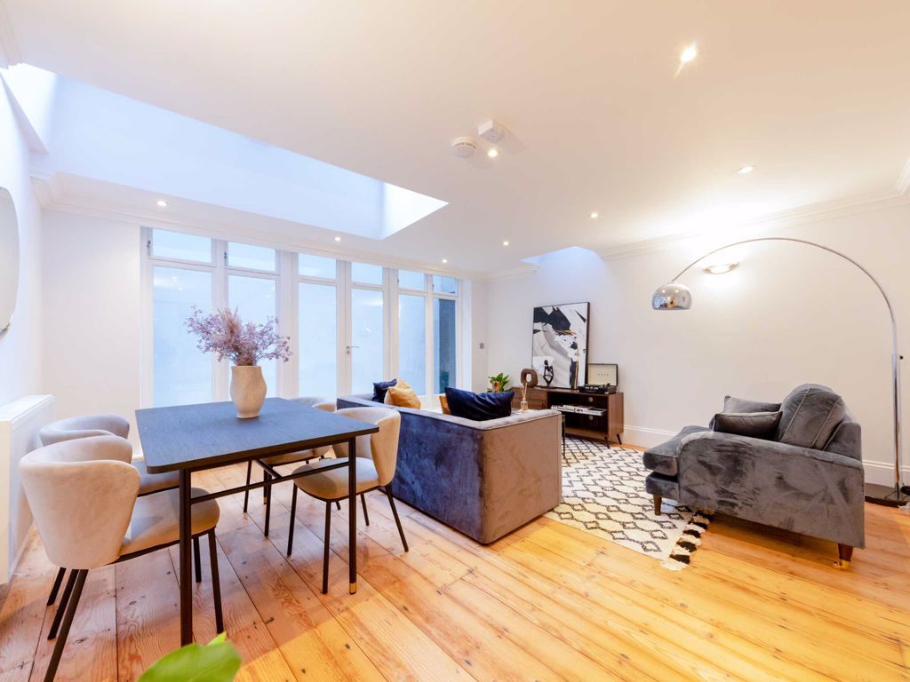 Balls Pond Road, London N1