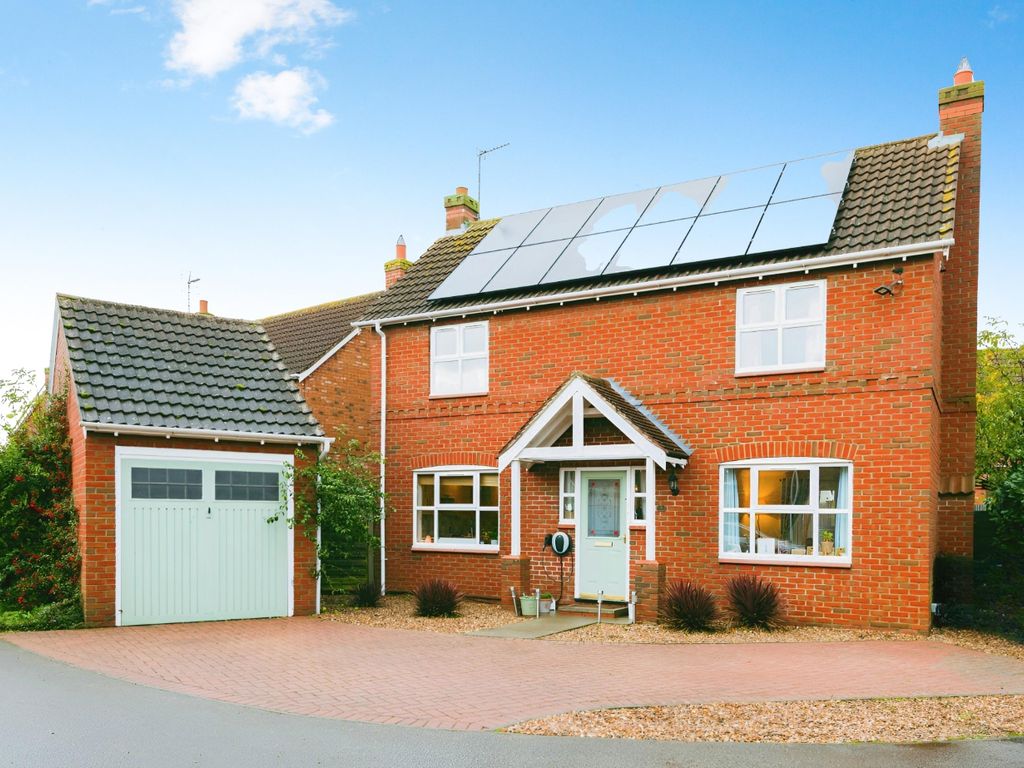 4 bed detached house for sale in Hardwick Close, Saxilby, Lincoln LN1