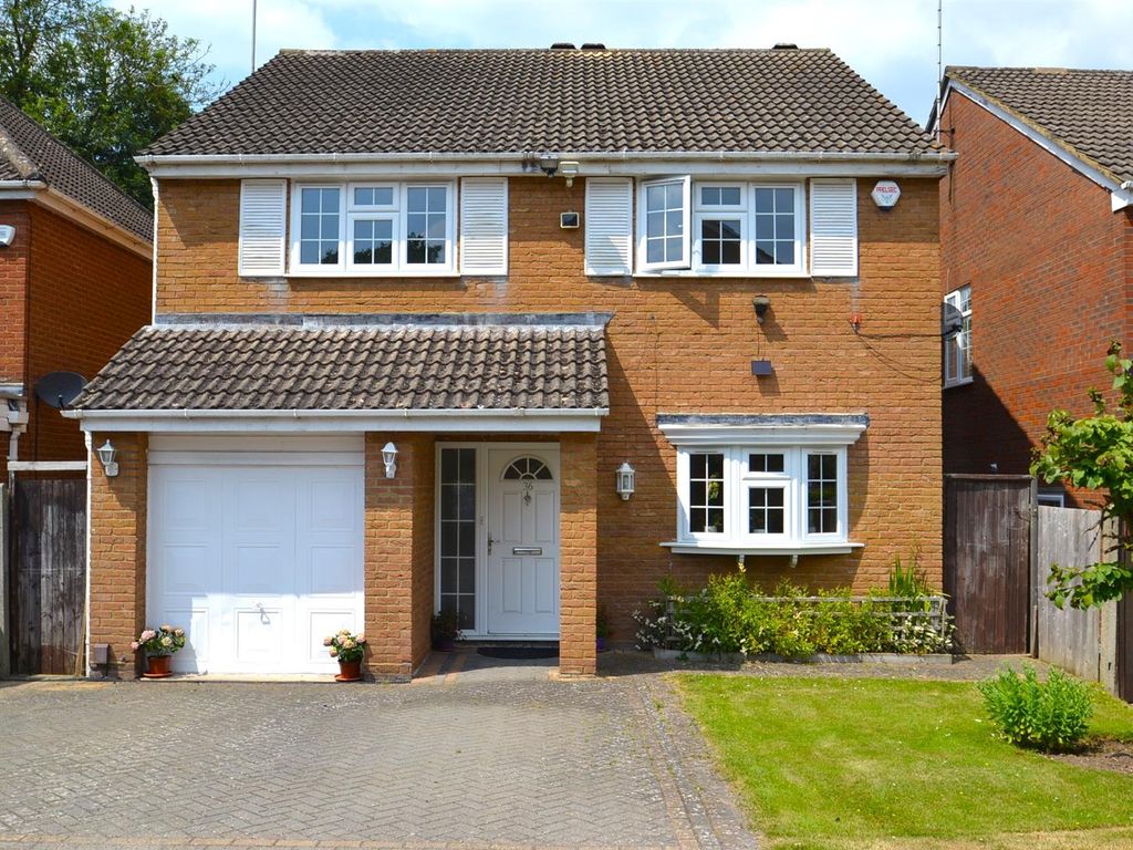 4 bed detached house for sale in Nicholas Road, Elstree, Borehamwood