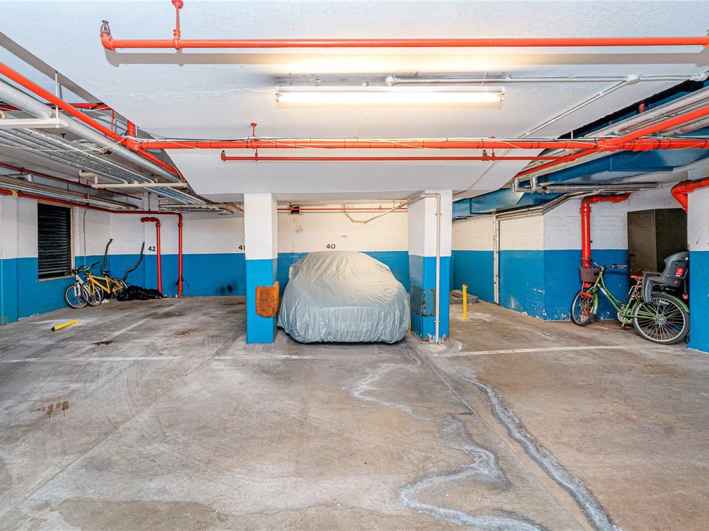 33-35 Bryanston Mews West, London W1H  