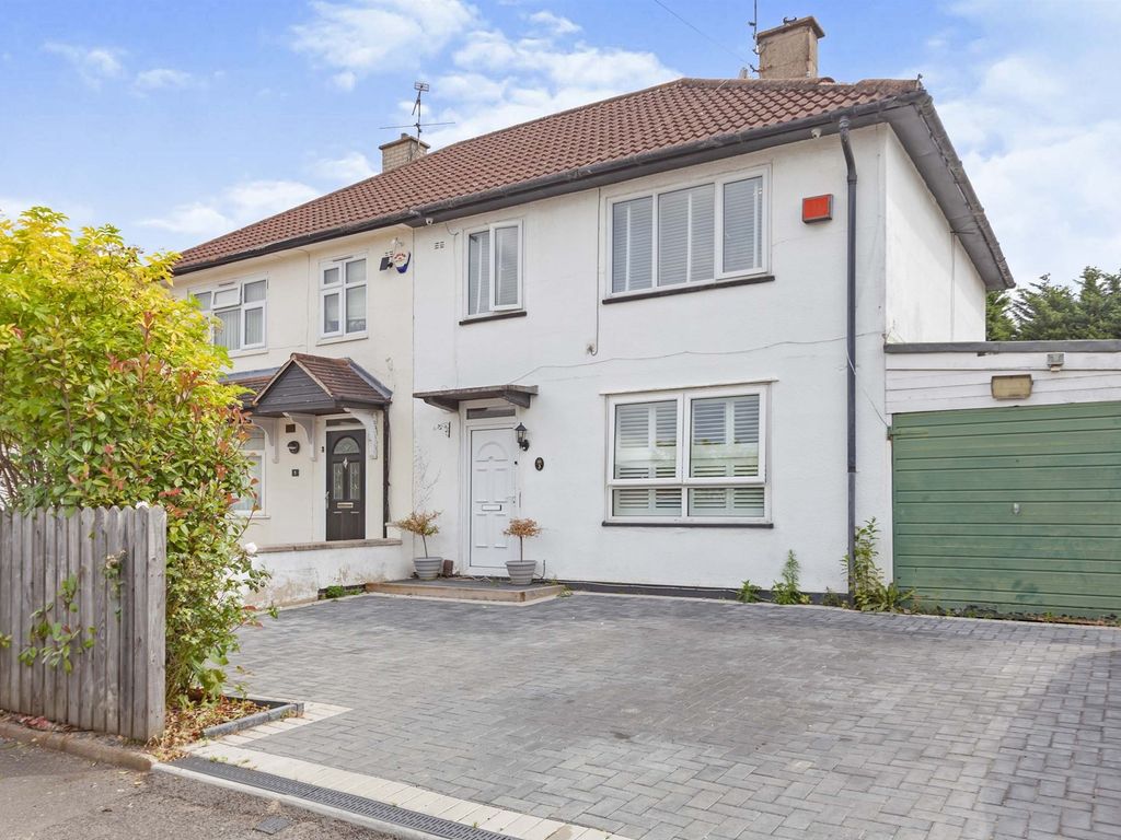 Seaton Rise Off Keyham Lane West Leicester LE5  