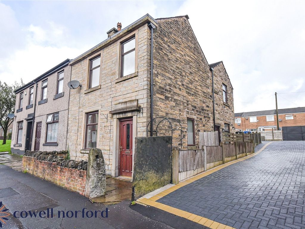 3 bed end terrace house for sale in Edenfield Road, Rochdale, Greater Manchester OL12, £165,000