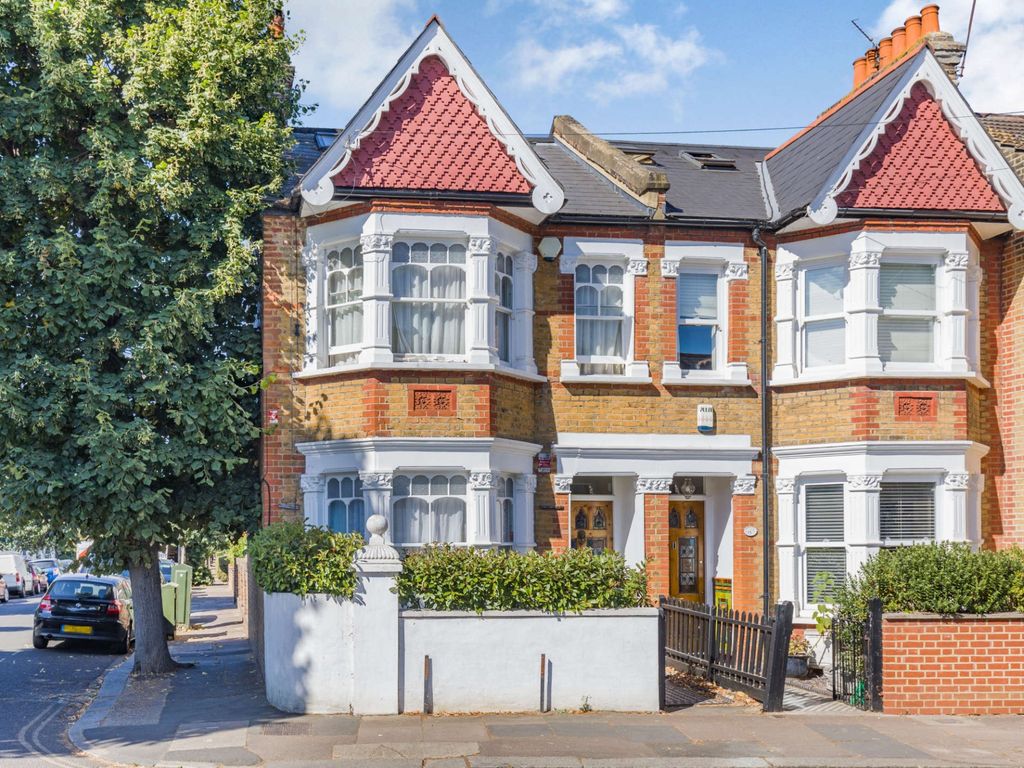 5 bed end terrace house for sale in Seward Road, Hanwell, London W7