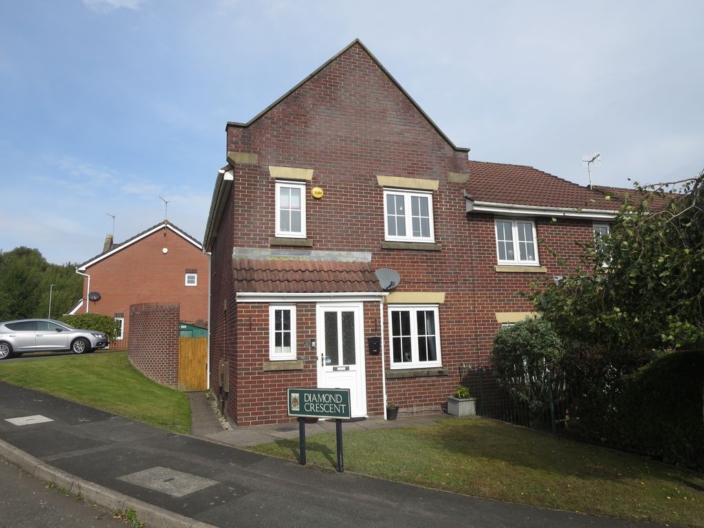 3 bed semidetached house for sale in Sapphire Drive, Baddeley Green