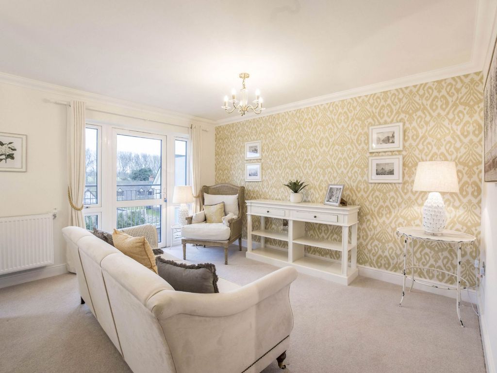 2 bed flat for sale in Debden House, Fallow Drive, Newport, Saffron