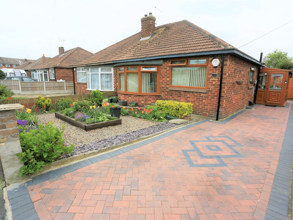 2 bed semidetached bungalow for sale in Kennerleigh Avenue, Leeds LS15