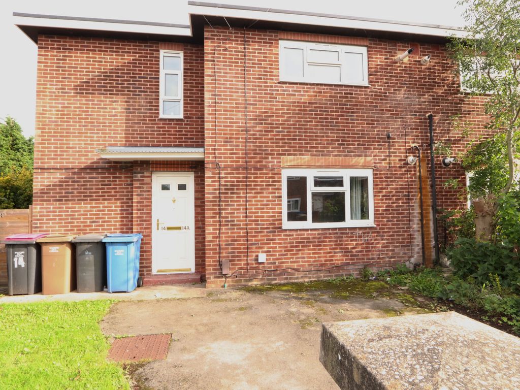 1 bed flat to rent in Melville Road, Cadishead, Manchester M44, £700