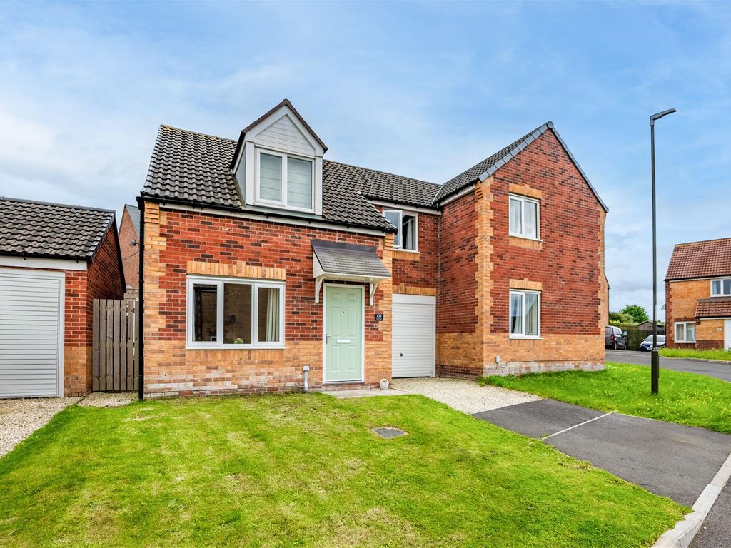 3 bed semidetached house for sale in Masefield Avenue, Holmewood