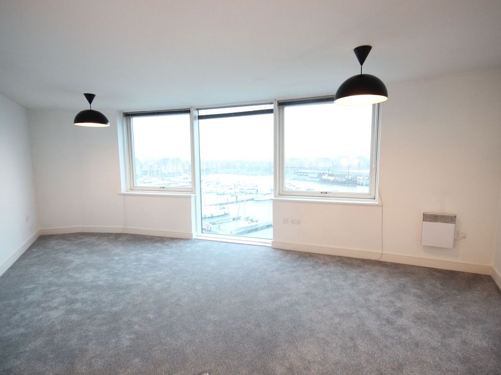 2 bed flat to rent in Marina Point East, Chatham Quays, Chatham ME4, £