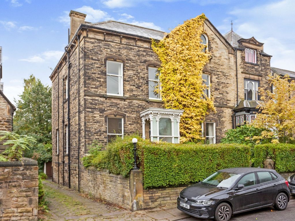 7 bed end terrace house for sale in West Park Street, Dewsbury WF13
