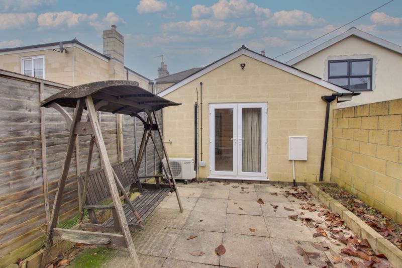 1 bed flat to rent in Semington Road, Melksham SN12, £550 pcm Zoopla