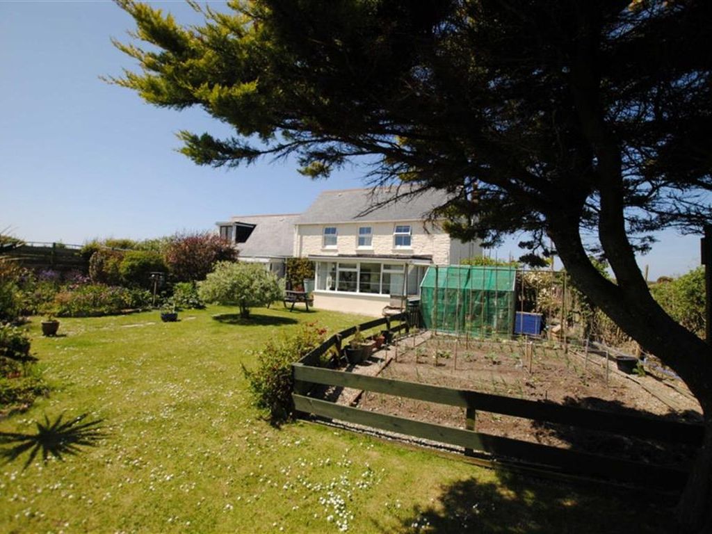 Property Details For Beaver Cottage Tregatta Tintagel Pl34 0dy
