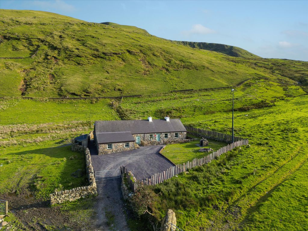 3 bed detached house for sale in Llanberis, Caernarfon, Gwynedd LL55, £595,000 Zoopla