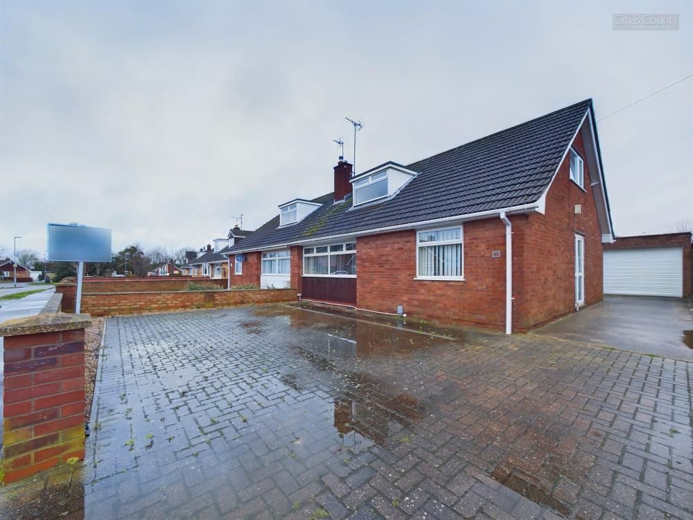 3 bed semidetached bungalow for sale in Snoots Road, Whittlesey