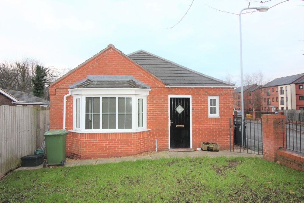 3 bed bungalow to rent in Deans Gate, Willenhall WV13 Zoopla
