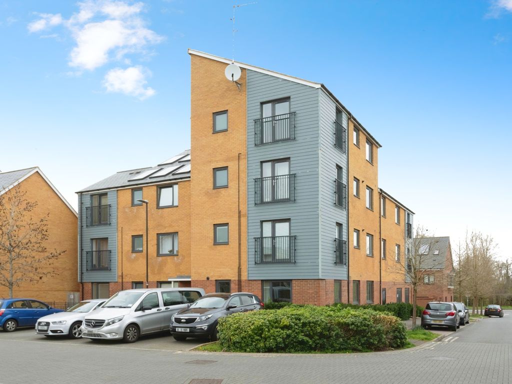 2 bed flat for sale in Wodell Drive, Wolverton, Milton Keynes