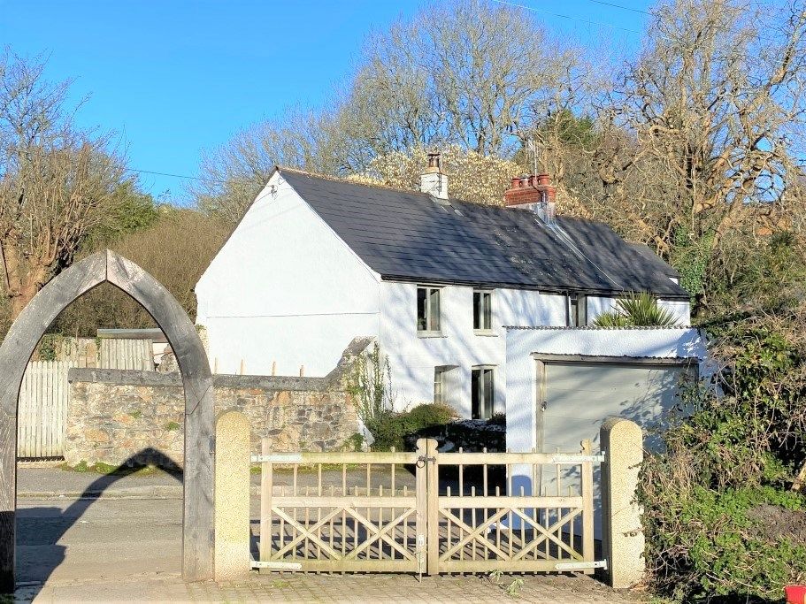 2 bed property for sale in College Hill, Penryn TR10 Zoopla
