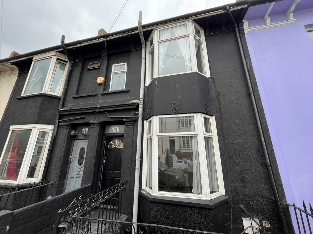 6 bed terraced house to rent in Upper Lewes Road, Brighton BN2 Zoopla