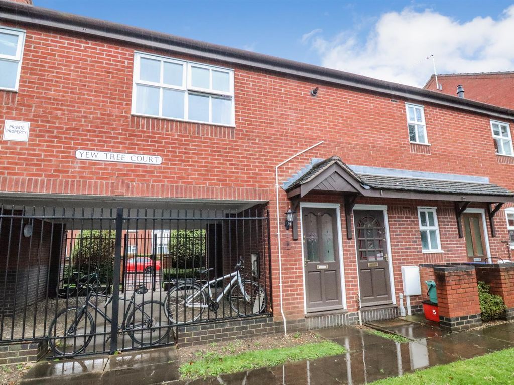 1 bed barn conversion to rent in Yew Tree Court, Tachbrook Street