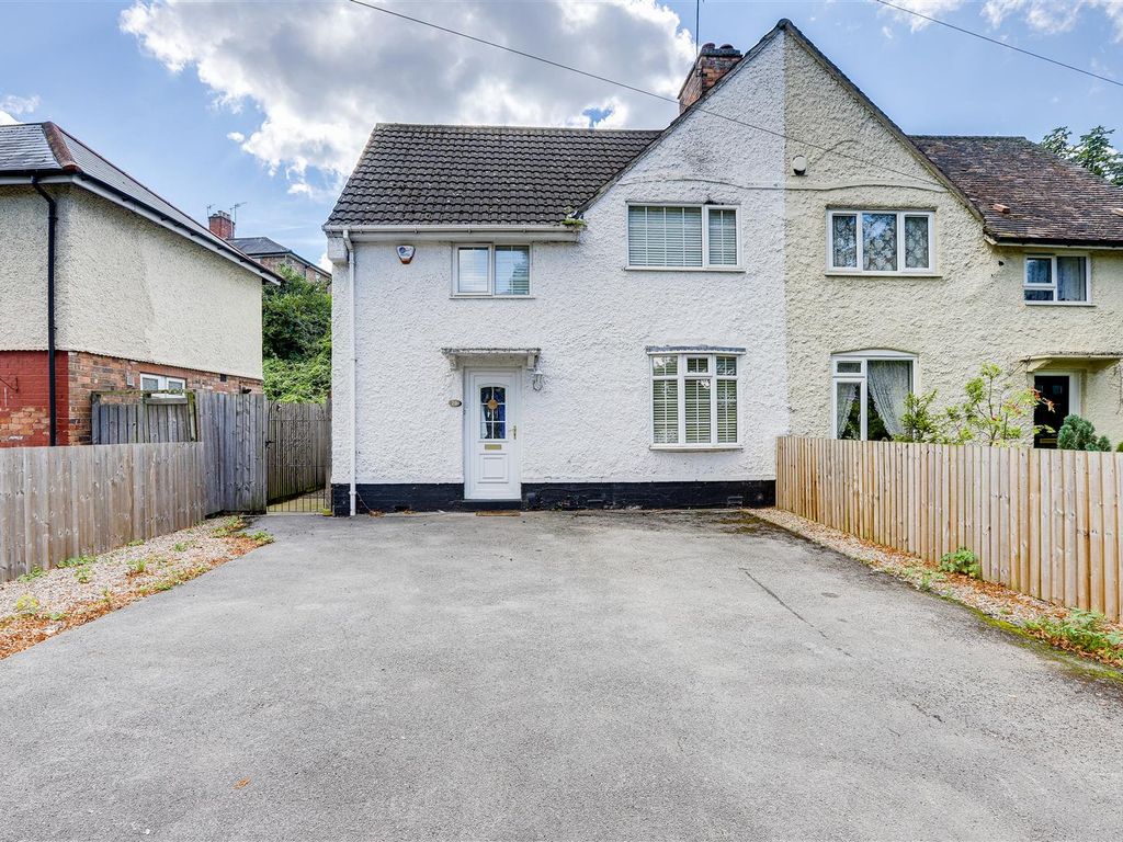 3 bed semidetached house for sale in Valley Road, Sherwood