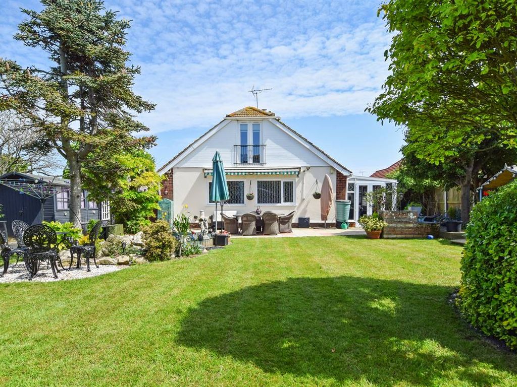 5 bed detached house for sale in Lonsdale Avenue, Cliftonville, Margate