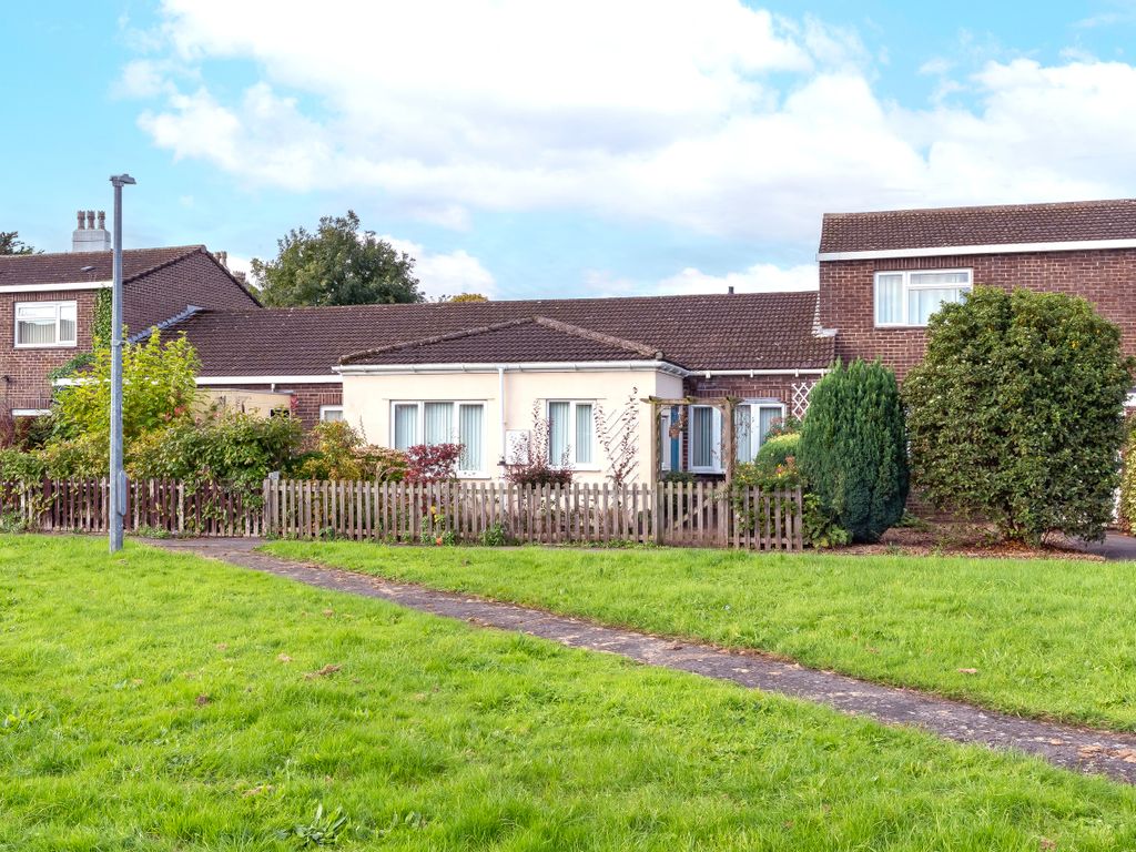 2 bed bungalow for sale in Nibley Road, Shirehampton, Bristol BS11, £