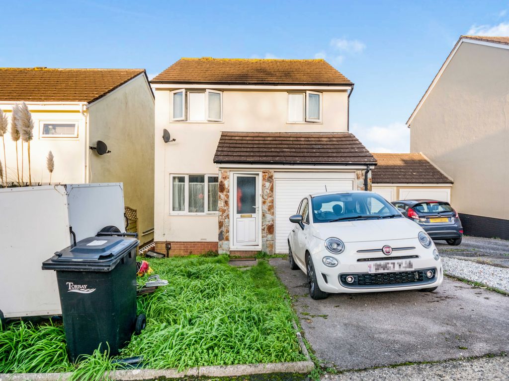 Burn River Rise, Torquay TQ2  