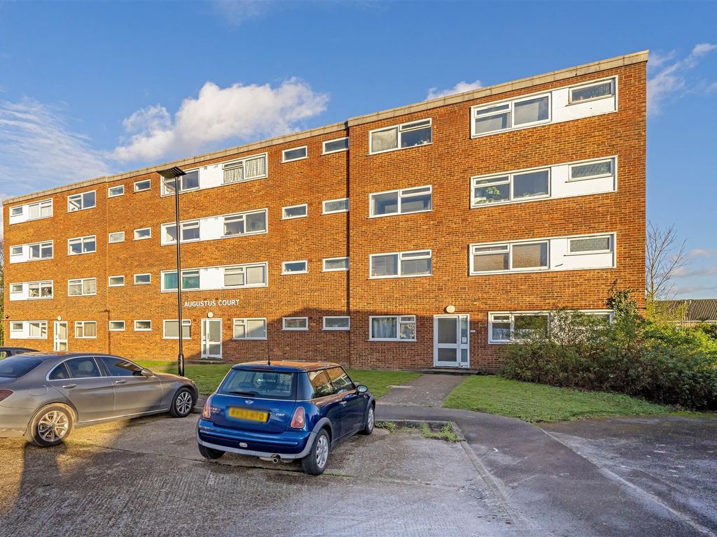 Studio for sale in Augustus Court, Fairlawn Close, Hanworth TW13 Zoopla