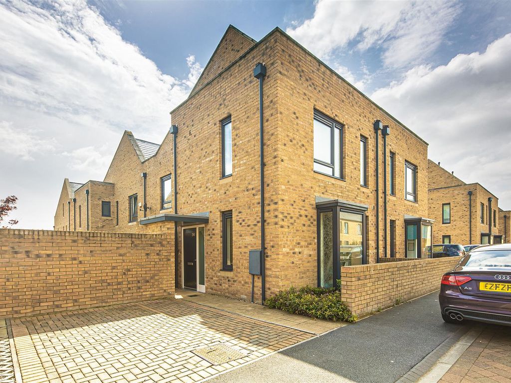 2 bed semidetached house for sale in Castle Croft Drive, Norfolk Park