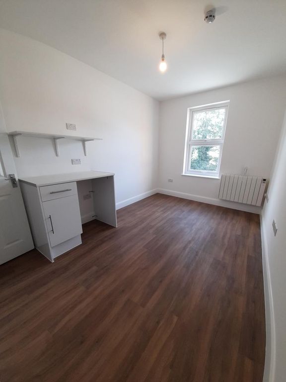 Studio to rent in Shelbourne Road, London N17, £850 pcm Zoopla