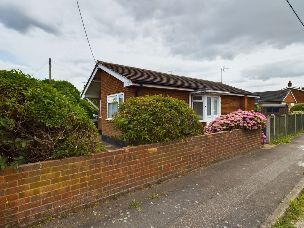 3 bed bungalow for sale in St. Annes Road, Canvey Island SS8 Zoopla