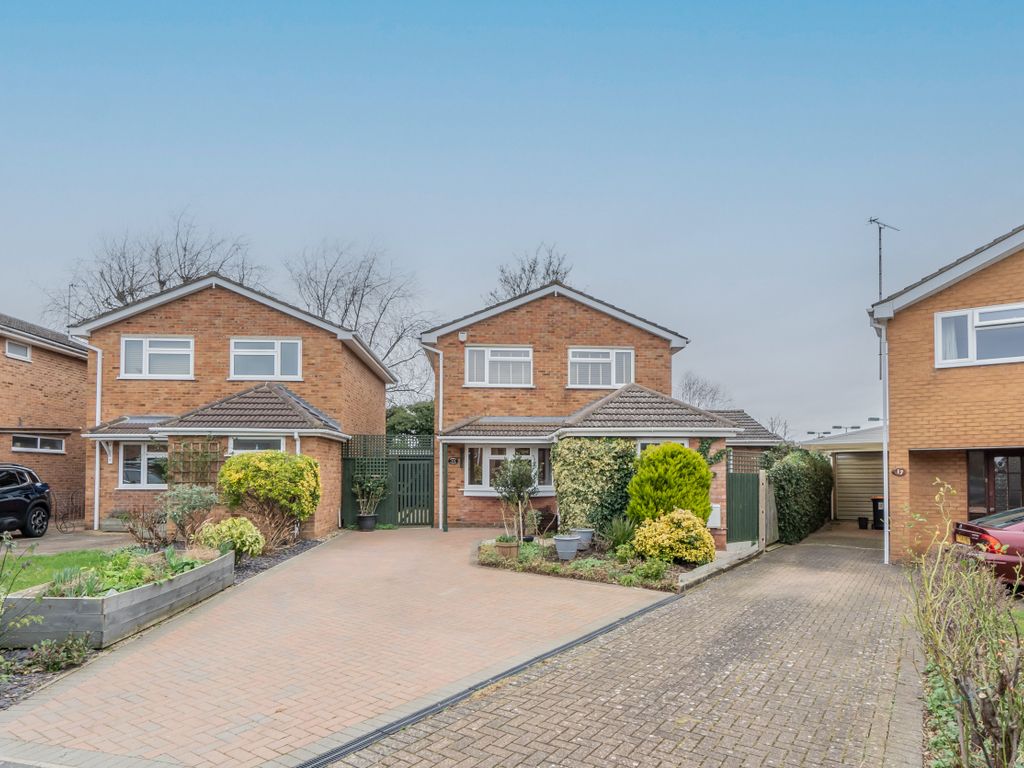 3 bed detached house for sale in Mardle Road, Leighton Buzzard