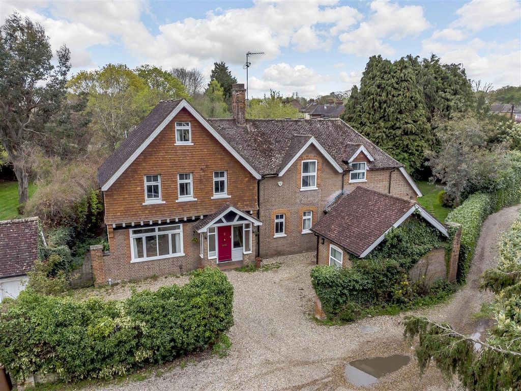5 bed property for sale in Chenies Road, Chorleywood, Rickmansworth WD3