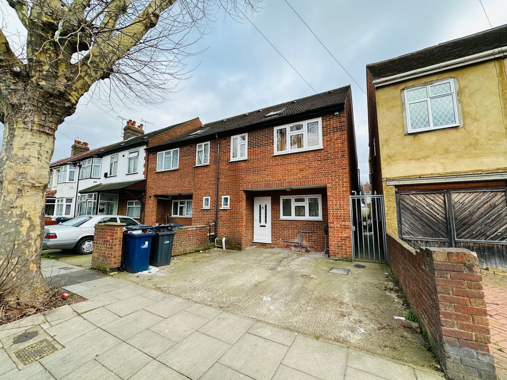 5 bed semidetached house for sale in Ranelagh Road, Southall UB1 Zoopla