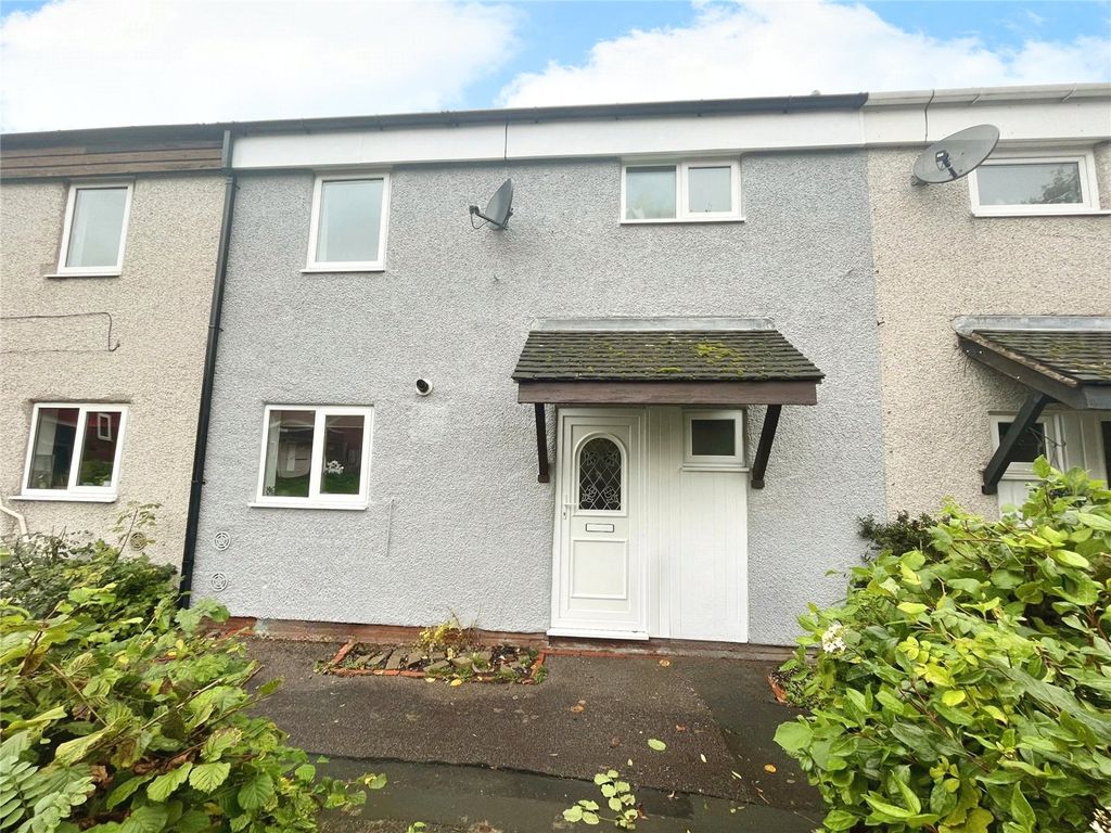 3 bed terraced house for sale in Caversham Road, Leicester