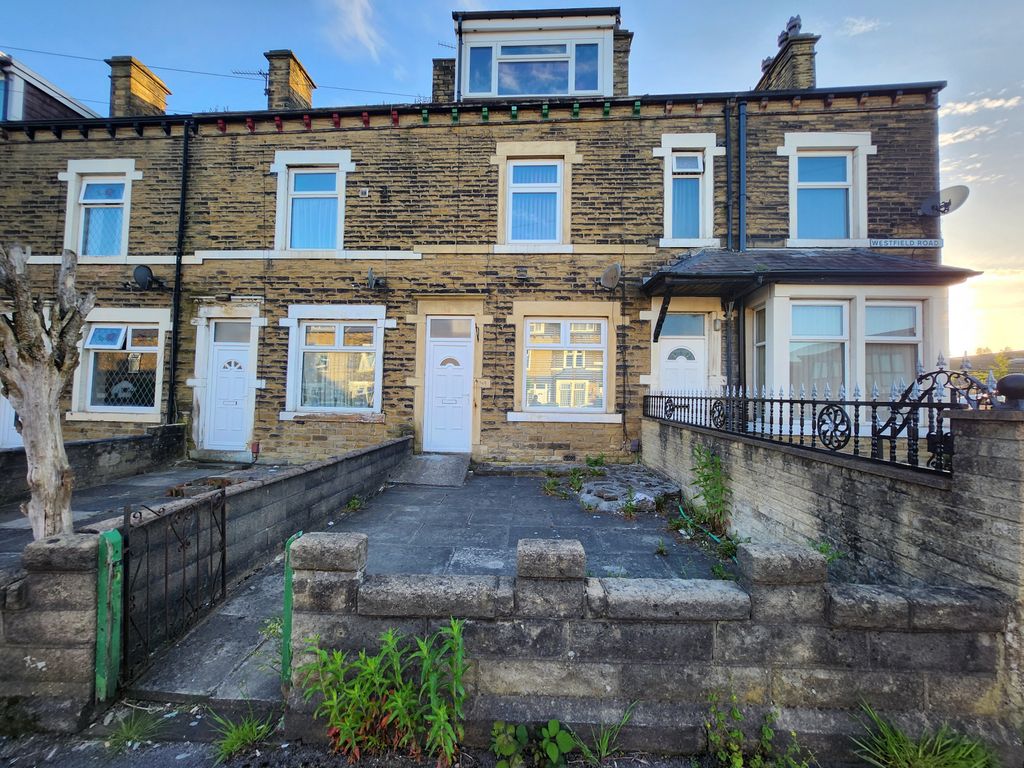 3 bed end terrace house for sale in Westfield Road, Bradford BD9, £