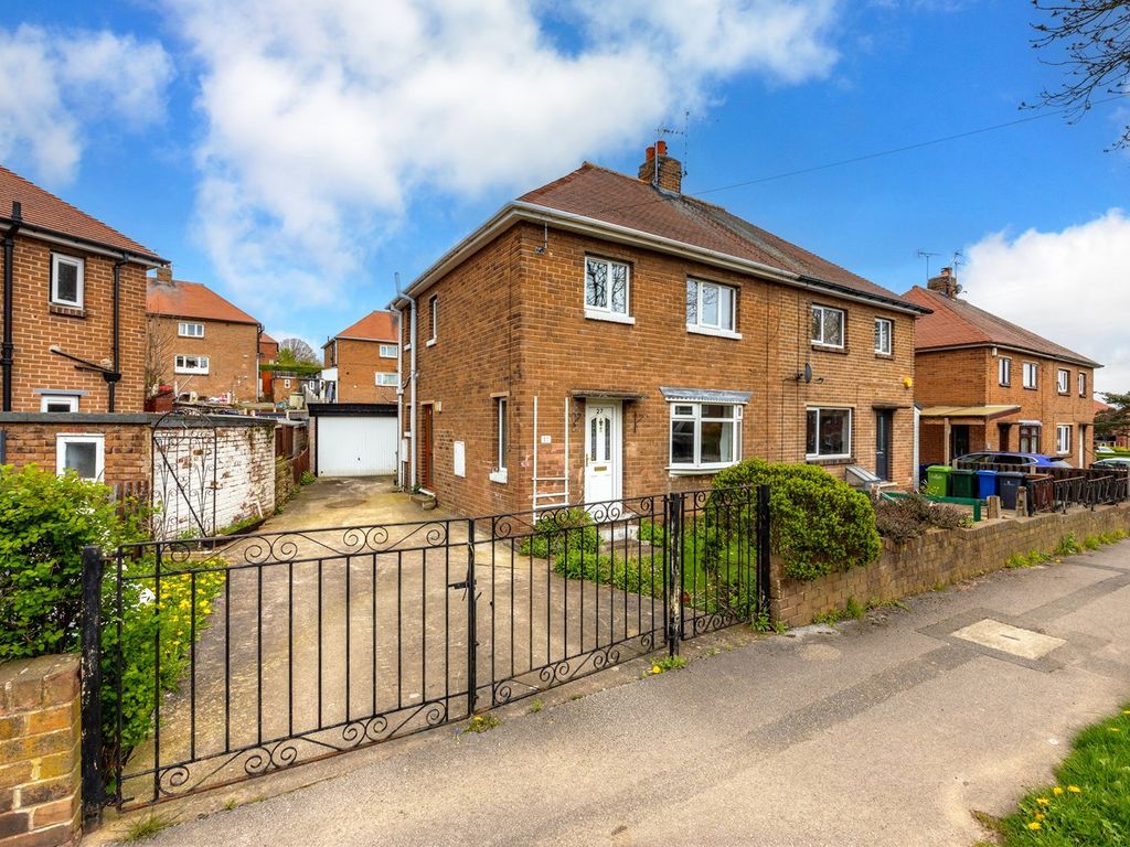 3 bed semidetached house for sale in Cumberland Road, Hoyland